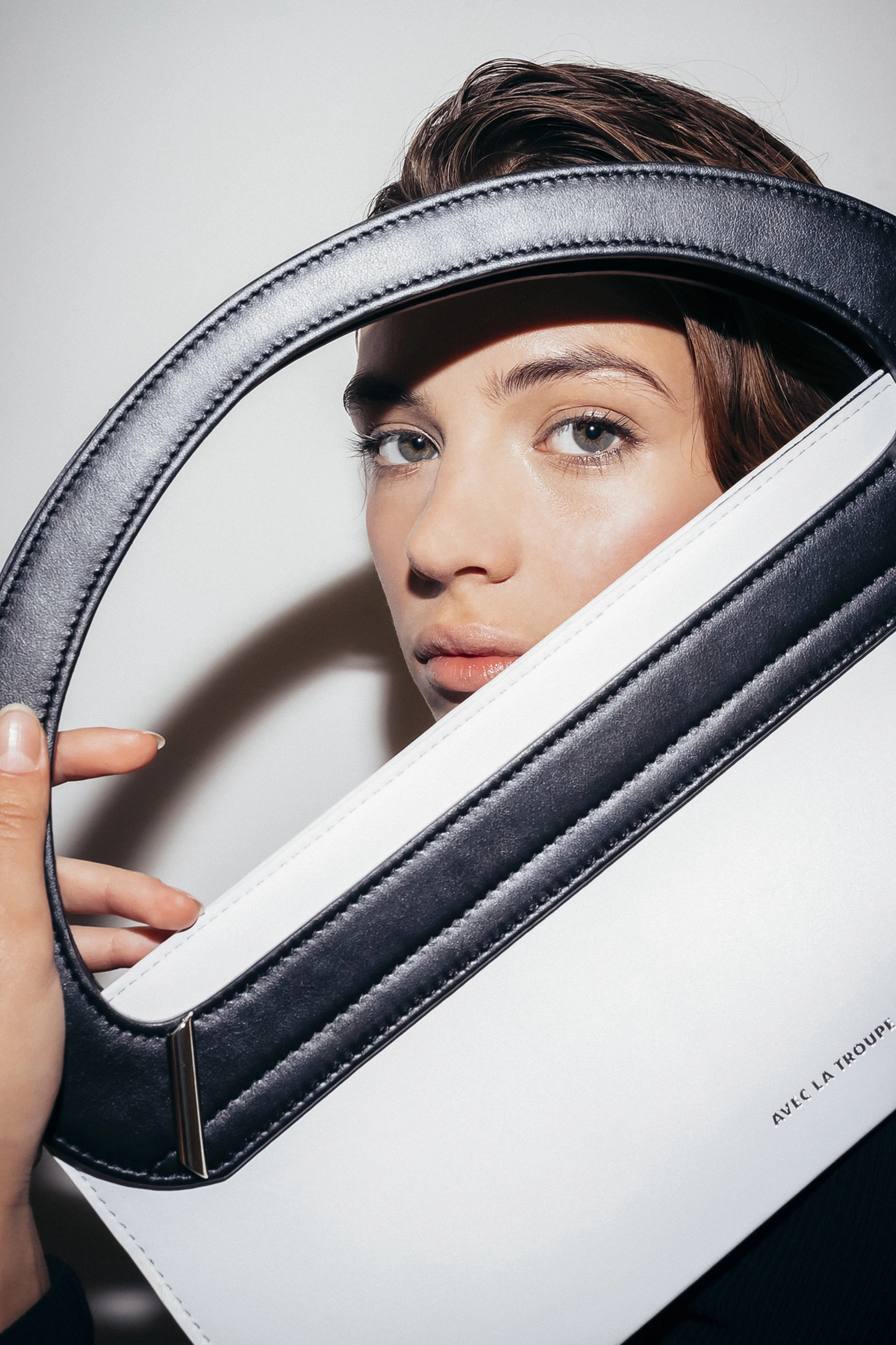 Avec La Troupe SS19 Lookbook