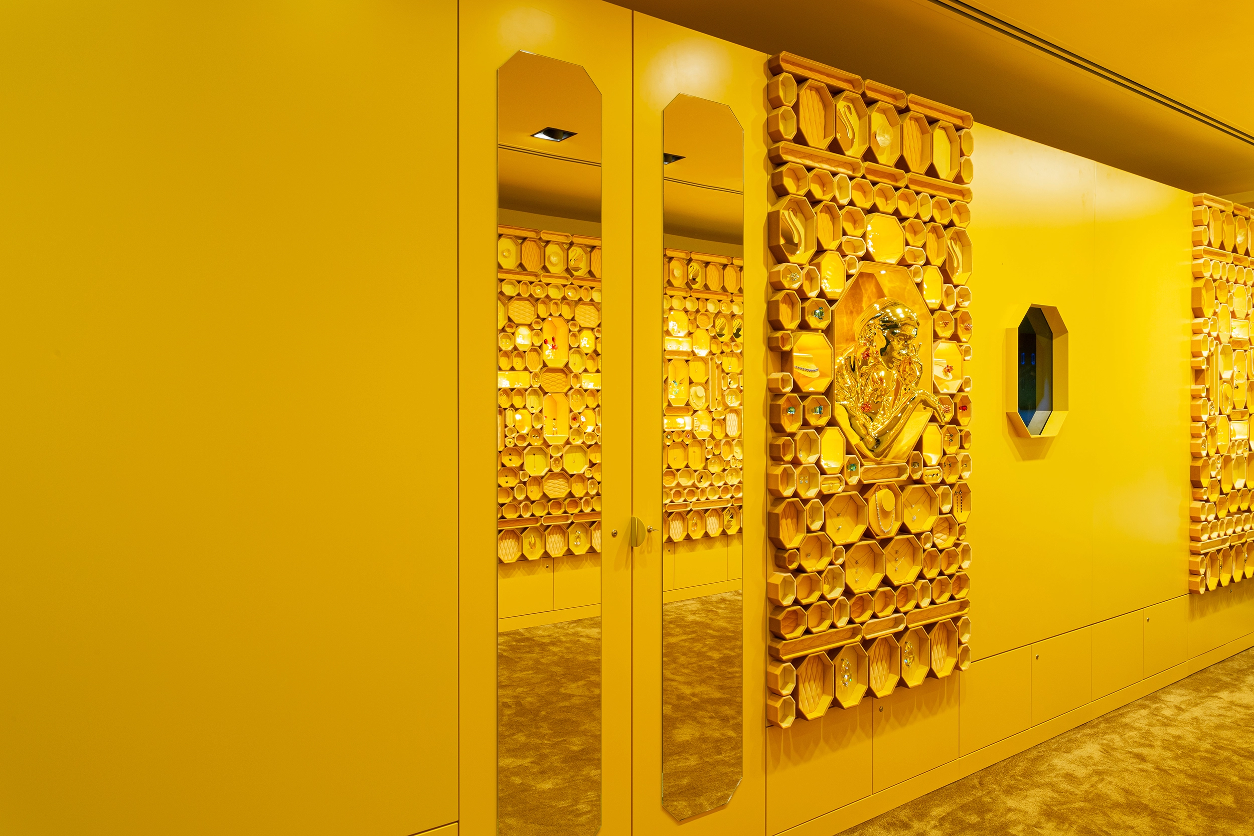 Swarovski Via Mazzini VR Interior