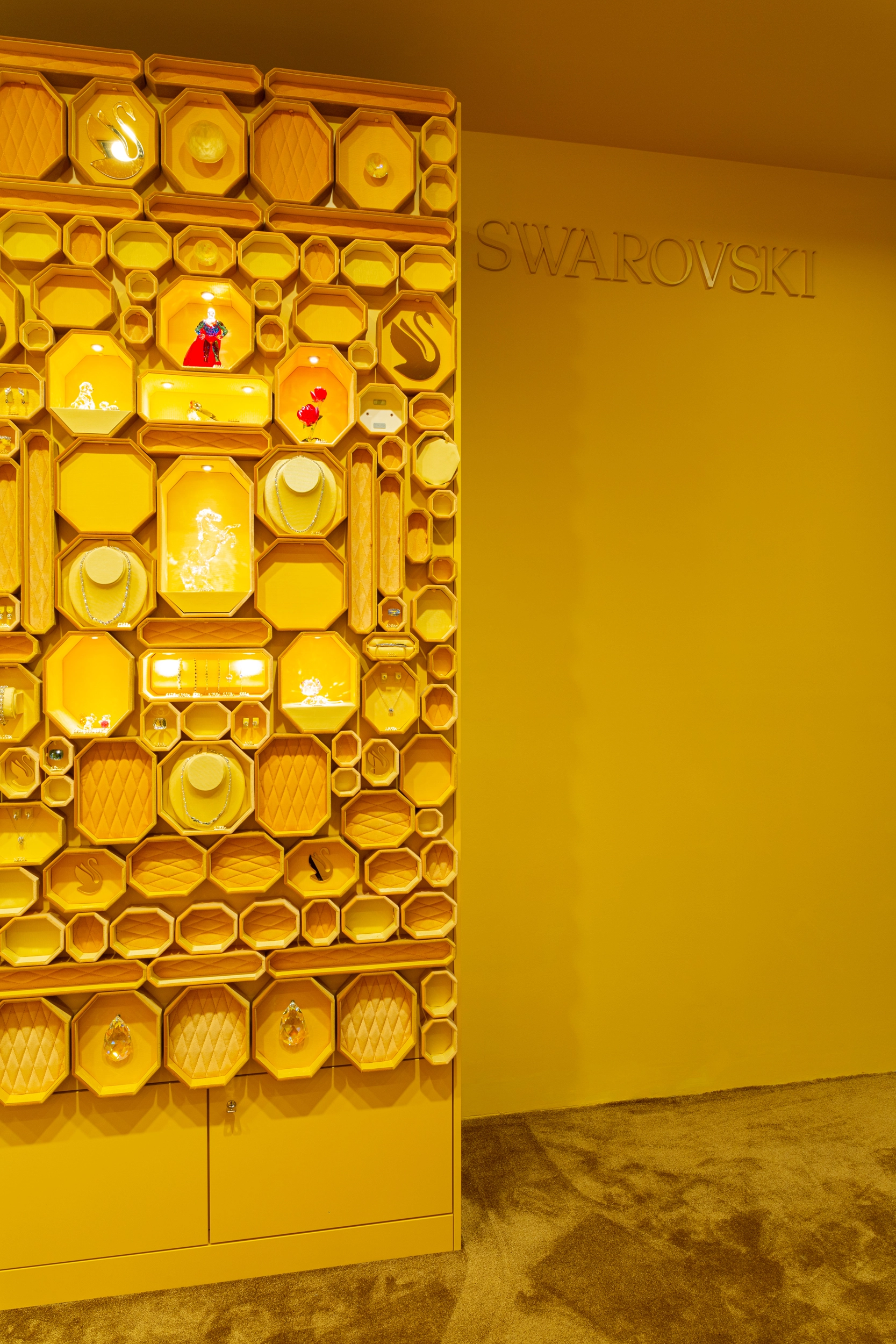 Swarovski Via Mazzini VR Interior